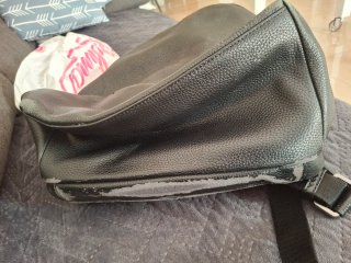 Mochila Calvin Klein Negra de cuero, usada,