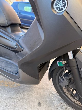Yamaha XMAX 400 Gris