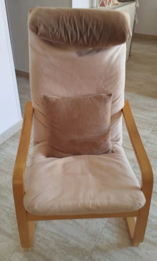2 sillones relax de tela y madera beige