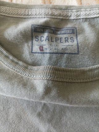 Camiseta Scalpers verde