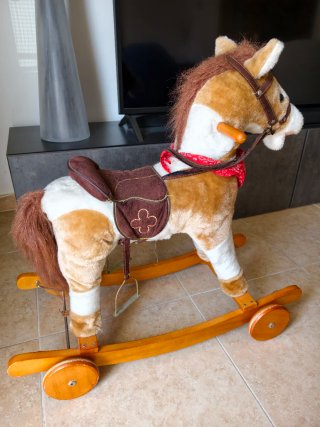 Caballito mecedora infantil con ruedas