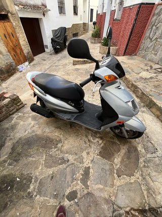 Yamaha Cygnus 125 Plata Automática