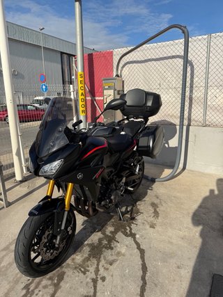 Yamaha Tracer 900 GT Negra