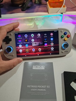 Retroid Pocket G2 Como Nueva + Grip de regalo