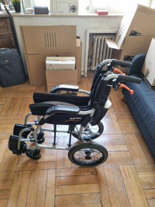 Silla de ruedas plegable
