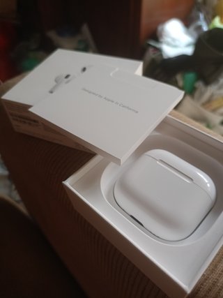 Apple AirPods 4 (ANC) MXP93ZM/A