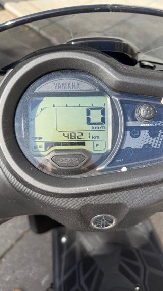 Yamaha Ray ZR Scooter Negra