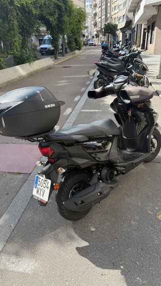 Yamaha Ray ZR Scooter Negra