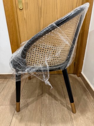 Silla comedor ratán negra y dorada