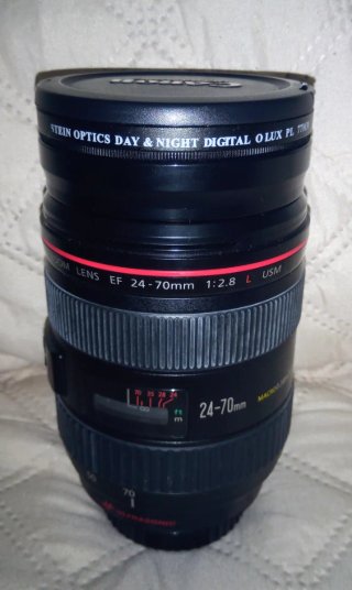 CANON EOS 5D+ZOOMS+MEMORY CARDS+BOLSA DIGICAM,ETC.
