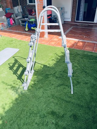Escalera Piscina Desmontable Bestway Plateada