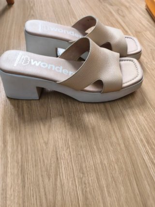 Sandalias Wonders Piel Beige Talla 41