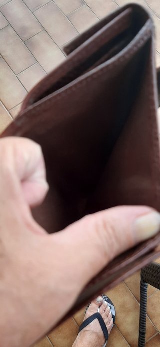 Billetera de piel