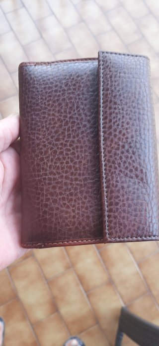 Billetera de piel