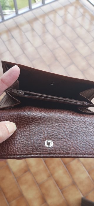 Billetera de piel