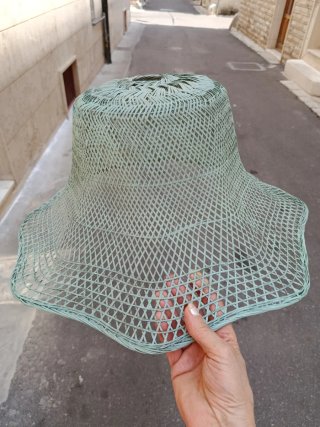 Lampadario in vimini stile fiore