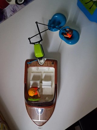 Gommone Playmobil con personaggio