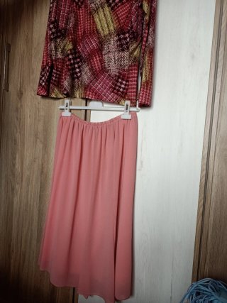 Conjunto falda y  camiseta estampada