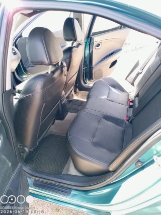 Nissan Primera P12 revisado reacondicionado