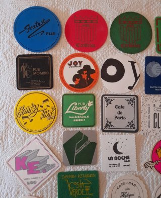 Lote de 39 posavasos de bares y discotecas
