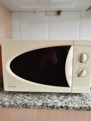 Lote electrodomésticos: nevera, lavadora, microond