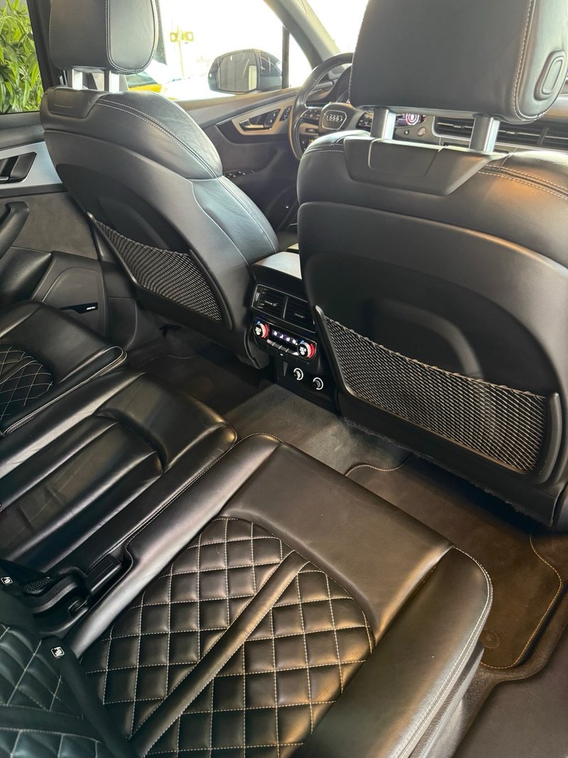 Audi SQ7 4.0 TDI Quattro 5p. 2018, foto 12