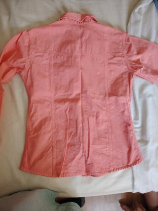 Camisa rosa de manga larga