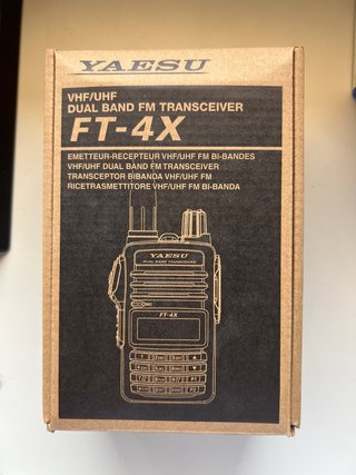 Transceptor Bibanda Yaesu FT-4X