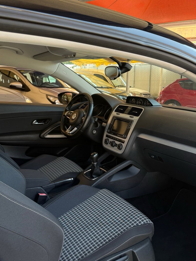Volkswagen Scirocco 2.0 TDI BMT R-Line 2016, foto 29