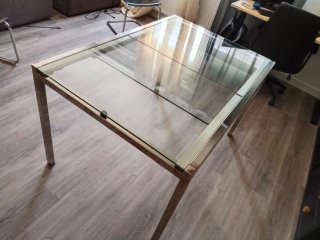 Mesa extensible cristal y metal