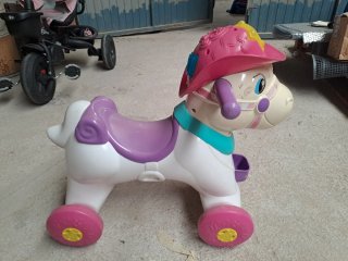 Caballito de juego infantil