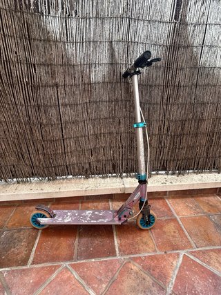 Patinete morado infantil