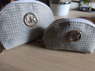 2 Neceser Gris y Dorado