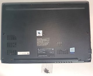 Portátil Toshiba TECRA A40-E-15R. i7-8550U, 8GB