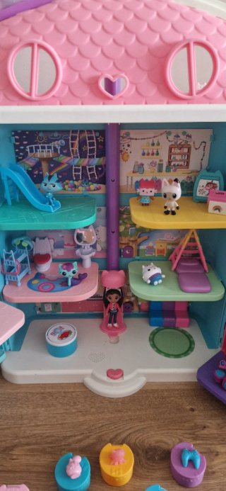La casa de muñecas de Gaby Gato con Accesorios