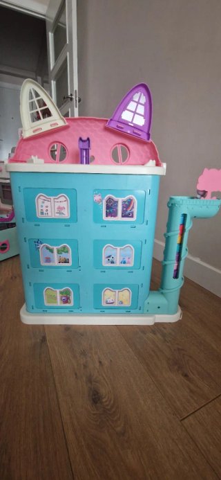 La casa de muñecas de Gaby Gato con Accesorios