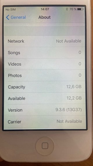 iPhone 4 Blanco con Cable Cargador