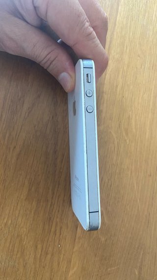 iPhone 4 Blanco con Cable Cargador