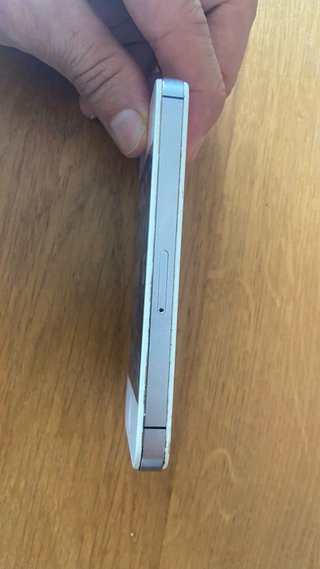 iPhone 4 Blanco con Cable Cargador