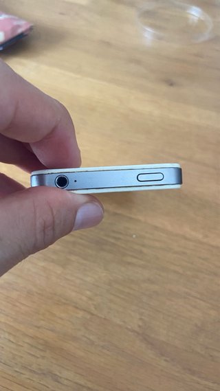 iPhone 4 Blanco con Cable Cargador