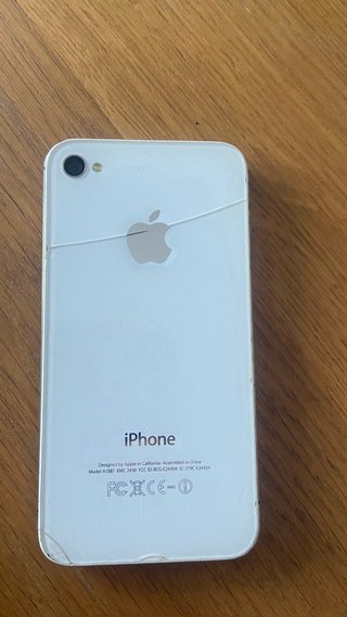 iPhone 4 Blanco con Cable Cargador