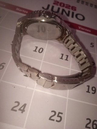 Reloj de casanova pulsera plateado con bisel rojo