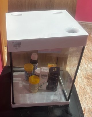 Pecera 25l aprox con accesorios