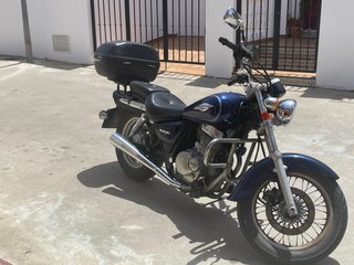 Suzuki GZ250 Marauder Azul