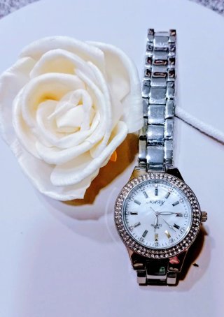 Reloj Mujer WATERPROOF Plata y Blanco