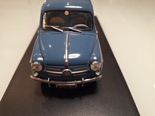 1/24. Fiat (Seat) 600 D. ABRE TODO