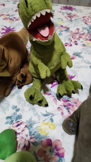 Lote de peluches de dinosaurios
