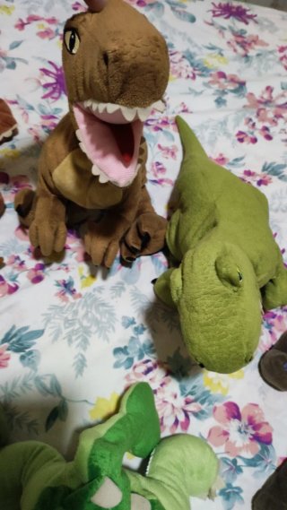 Lote de peluches de dinosaurios