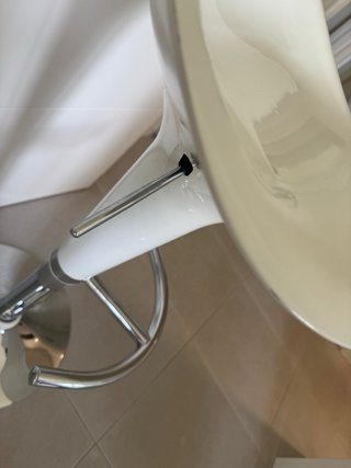 Taburete alto cocina blanco y plateado