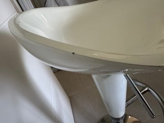 Taburete alto cocina blanco y plateado